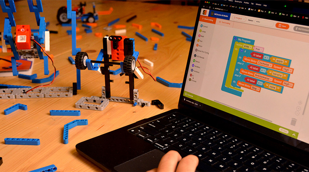 Why teach kids coding at an early age? - Avishkaar Blog
